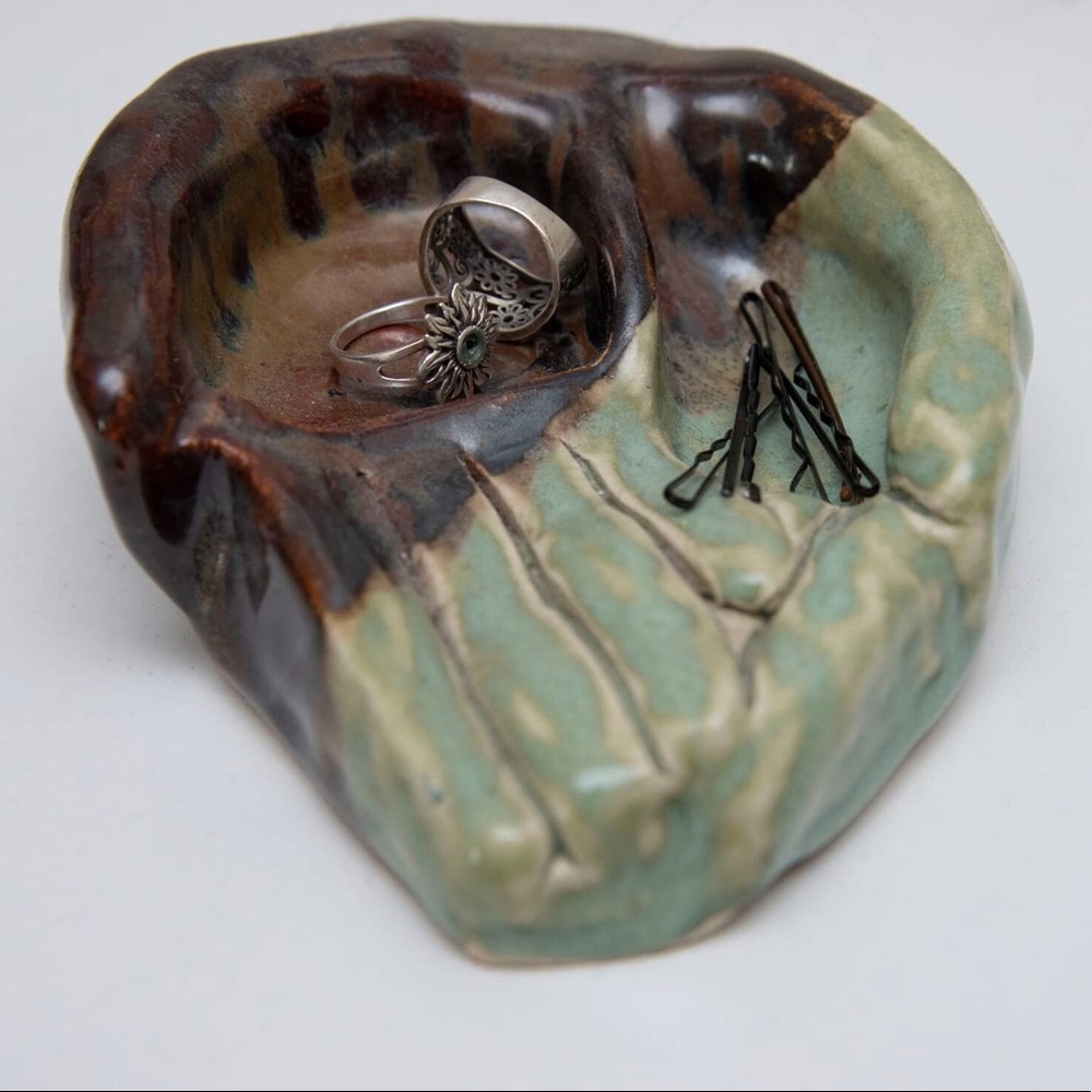 Handmade Hand Statue - Picture 3 of 3